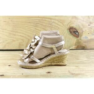 Born Espadrilles 40.5 Wedge Gold Floral Sandals Women's Sz 9 Buckle Leather Shoe